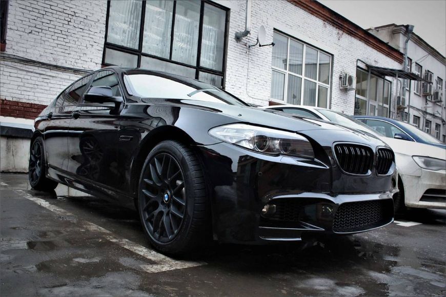 Комплект обвеса передний и задний бампер на BMW 5 F10, F11 2010-2017 в стиле M5 428583 фото
