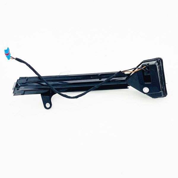 Повторювач лівого повороту для BMW 5 F10, F11, F07, 6 F06, F12, F13, 7 F01, F02 в зеркало BMW 63137308535 390291 фото Повторювач лівого повороту для BMW 5 F10, F11, F07, 6 F06, F12, F13, 7 F01, F02 в зеркало BMW 63137308535 390291 фото