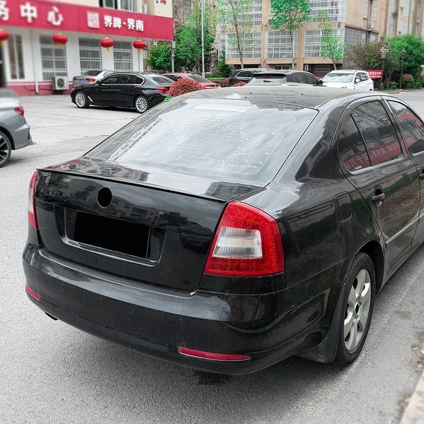Спойлер на Skoda Octavia A5 2004-2013 чорний глянець 522810 фото