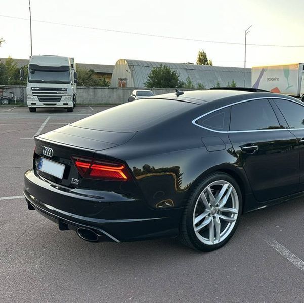 Дифузор заднього бампера на Audi A7 2014-2017 стиль RS на стандартний бампер 240419 фото