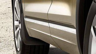 Бризковики на Volkswagen Touareg 2018- передні VAG 760075111 35699 фото