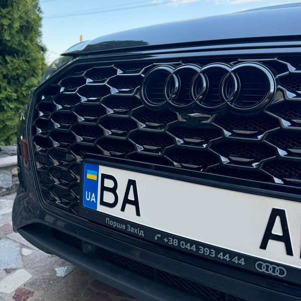 Решітка радіатора на Audi Q5 2020- стиль RSQ5 Black 427348 фото