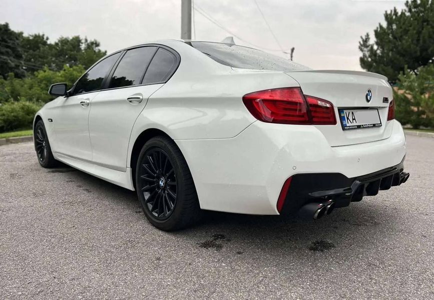 Комплект обвісу передній і задній бампер на BMW 5 F10, F11 2010-2017 стиль M5 F90 LCI 428584 фото Комплект обвісу передній і задній бампер на BMW 5 F10, F11 2010-2017 стиль M5 F90 LCI 428584 фото