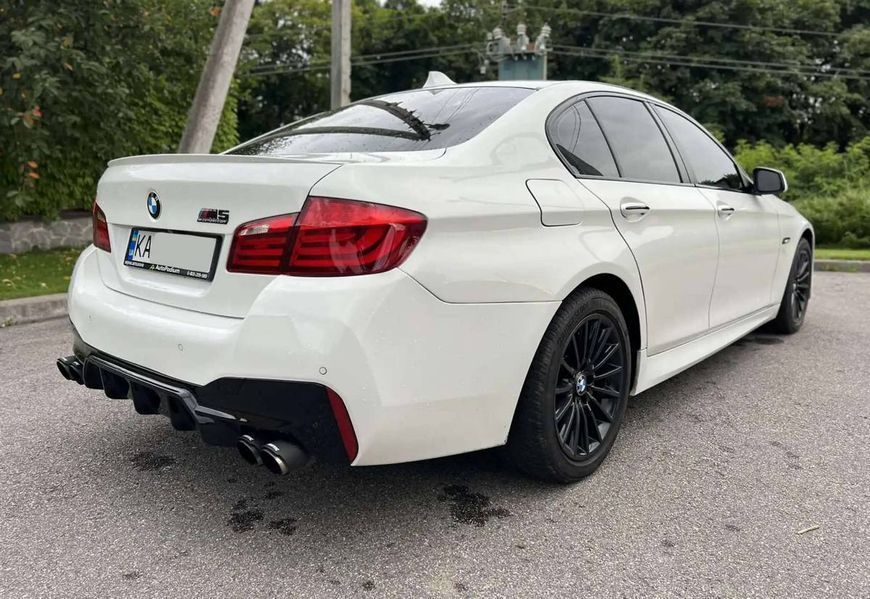 Комплект обвісу передній і задній бампер на BMW 5 F10, F11 2010-2017 стиль M5 F90 LCI 428584 фото Комплект обвісу передній і задній бампер на BMW 5 F10, F11 2010-2017 стиль M5 F90 LCI 428584 фото