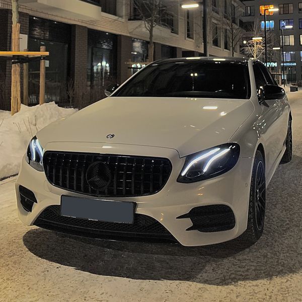 Решітка радіатора на Mercedes E-class W213 2016-2020 GT Black під камеру 429975 фото