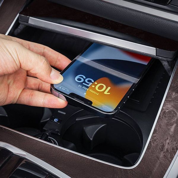 Беспроводная зарядка QI для BMW X5 G05, X7 G07 2018- 415840 фото