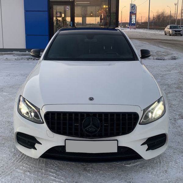 Решітка радіатора на Mercedes E-class W213 2016-2020 GT Black під камеру 429975 фото