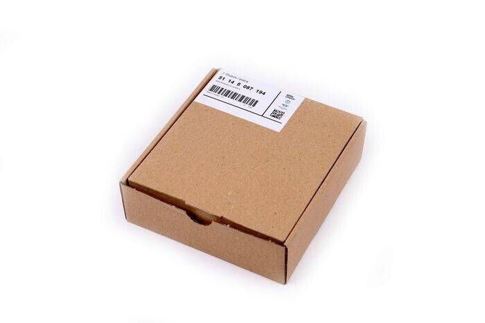Эмблема на капот для BMW 3 G20, 5 G30, X3 G01, X4 G02, Z4 50th Anniversary оригинал 51148087194 415766 фото