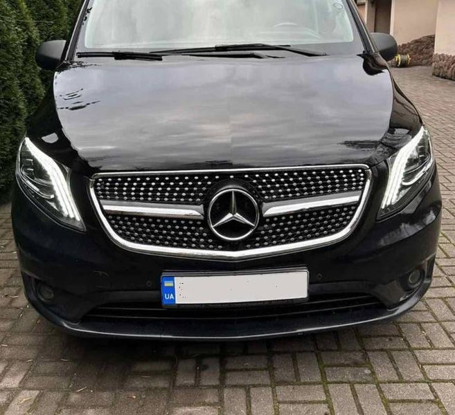 Решетка радиатора на Mercedes Vito W447 2014-2019 Diamond Silver 427584 фото
