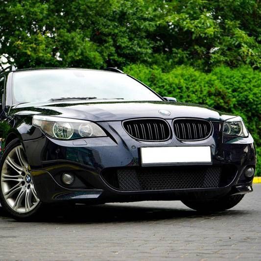 Решітка радіатора на BMW 5 E60, E61 2003-2010 Black 240859 фото Решітка радіатора на BMW 5 E60, E61 2003-2010 Black 240859 фото