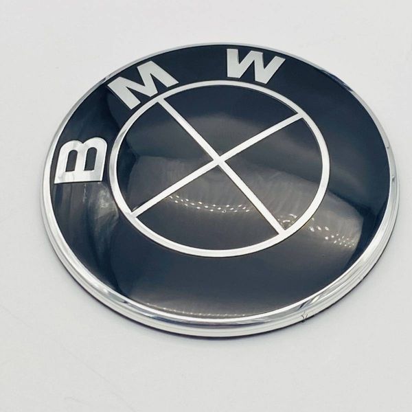 Автологотип шильдик эмблема BMW чорна 2pin 82мм 422844 фото