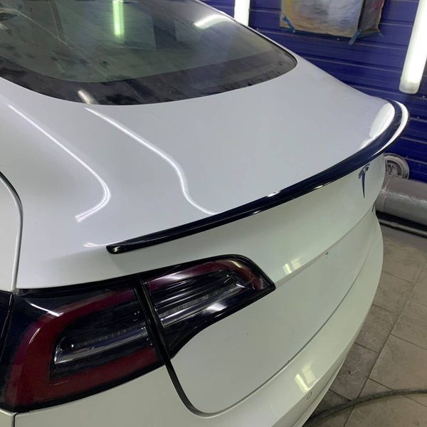 Спойлер на Tesla Model 3, Y 2017- Perfomance чорний глянець 355154 фото