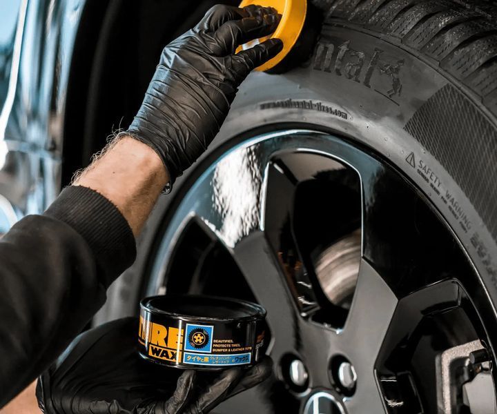 Чернение шин Soft99 Tire Black Wax 170 гр восковое 522043 фото
