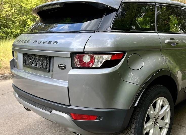 Автологотип напис Range Rover Evoque L538 2011-2018 на кришку багажника чорний глянець 418211 фото