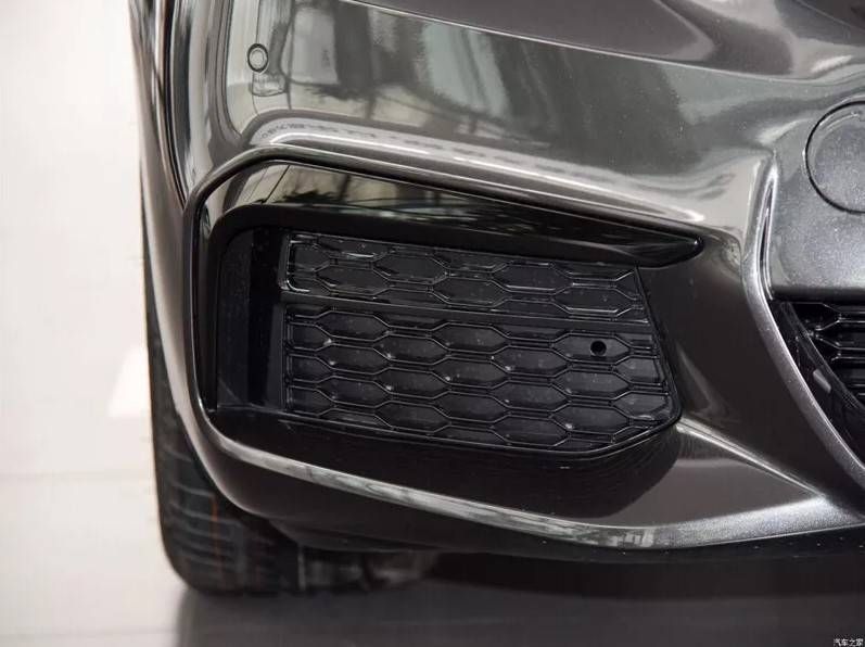 Накладка решітки переднього бампера на BMW 5 Series G30 2017-2020 M-Paket права оригінал 422896 фото