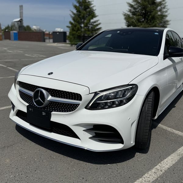 Решетка радиатора на Mercedes C-class W205 2018-2021 Diamond Silver под камеру 427442 фото Решетка радиатора на Mercedes C-class W205 2018-2021 Diamond Silver под камеру 427442 фото