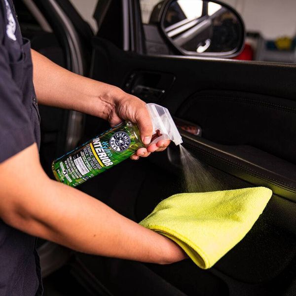 Керамическое покрытие для интерьера Chemical Guys HydroInterior Ceramic Interior Quick Detailer 473мл 408528 фото
