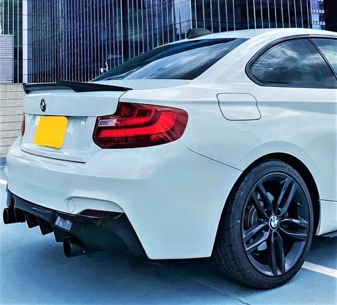 Спойлер на BMW 2 F22 2014-2021 M4 Style чорний глянець 521707 фото