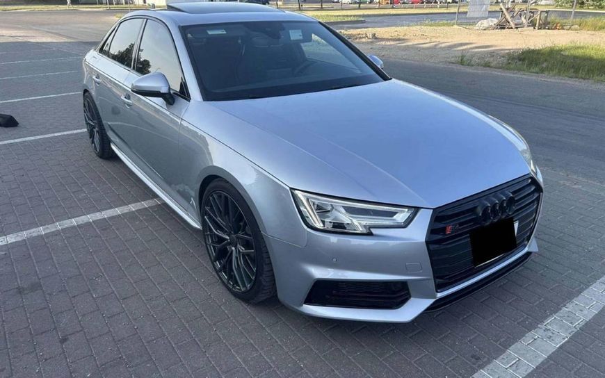 Передний бампер на Audi A4 B9 2015-2019 в стиле S4 Black 429828 фото