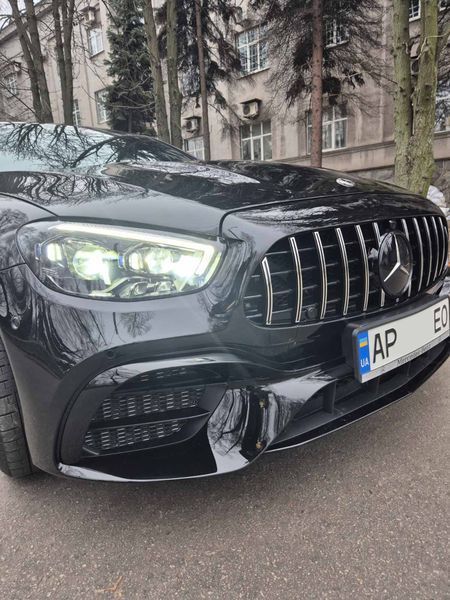 Комплект рестайлінгу на Mercedes E-Class W213 2016-2020 стиль E63 AMG 2020 521916 фото Комплект рестайлінгу на Mercedes E-Class W213 2016-2020 стиль E63 AMG 2020 521916 фото