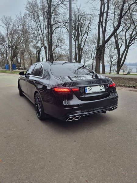 Комплект рестайлінгу на Mercedes E-Class W213 2016-2020 стиль E63 AMG 2020 521916 фото Комплект рестайлінгу на Mercedes E-Class W213 2016-2020 стиль E63 AMG 2020 521916 фото
