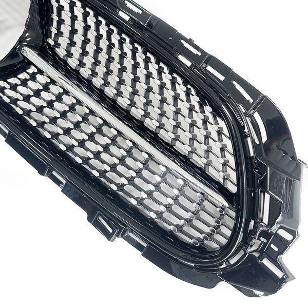Решітка радіатора на Mercedes E-class W213 2020-2023 AMG Diamond під камеру Chrome black 522786 фото