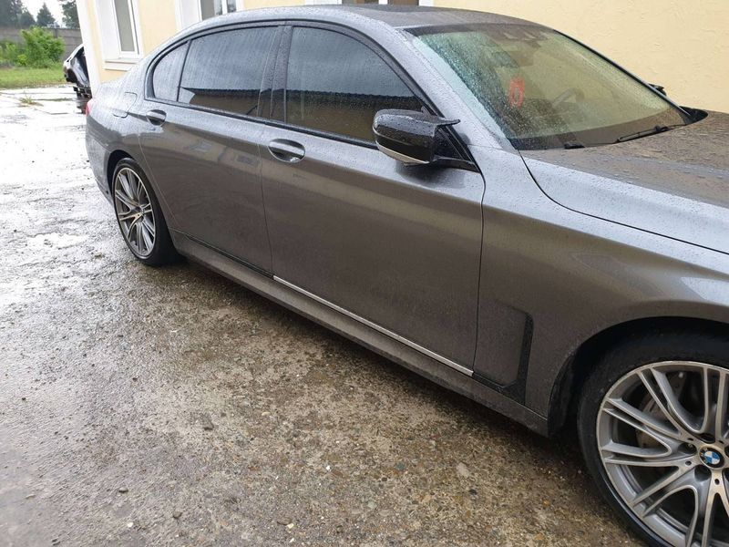 Накладки на пороги (M-Paket) под проекцию на BMW 7 G11, G12 2019-2023 429801 фото