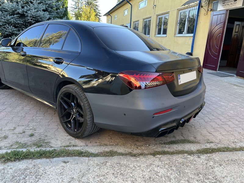 Комплект рестайлінгу на Mercedes E-Class W213 2016-2020 стиль E63 AMG 2020 521916 фото Комплект рестайлінгу на Mercedes E-Class W213 2016-2020 стиль E63 AMG 2020 521916 фото