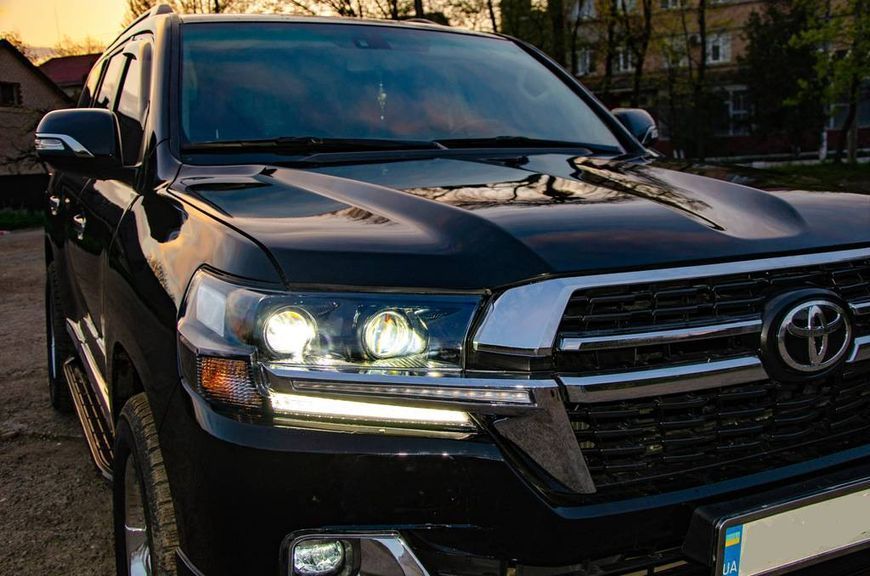 Альтернативна оптика передня на Toyota Land Cruiser 200 2016- Executive 236344 фото