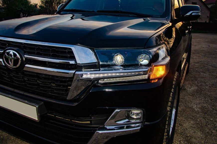 Альтернативна оптика передня на Toyota Land Cruiser 200 2016- Executive 236344 фото
