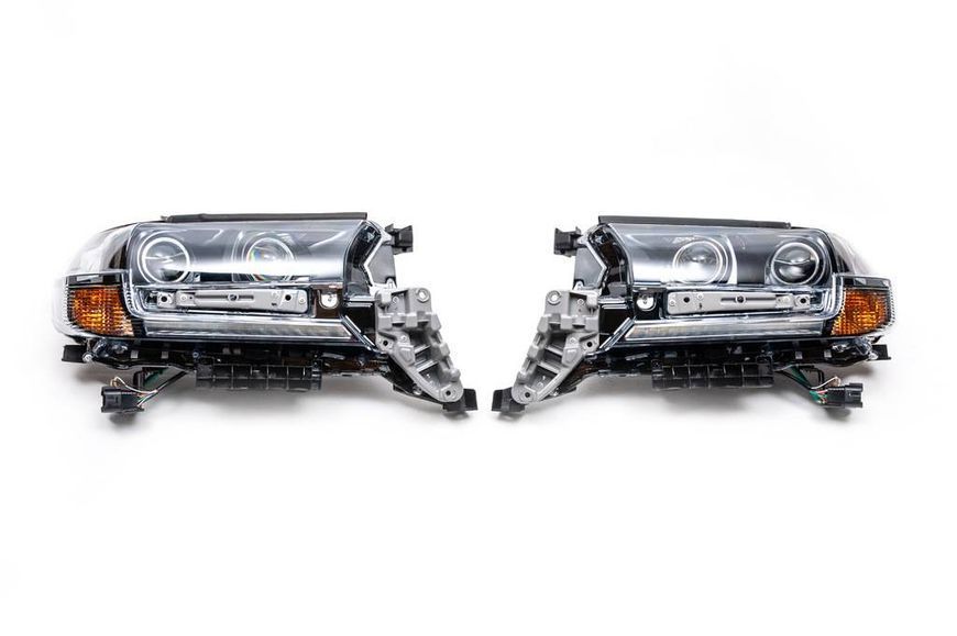 Альтернативна оптика передня на Toyota Land Cruiser 200 2016- Executive 236344 фото