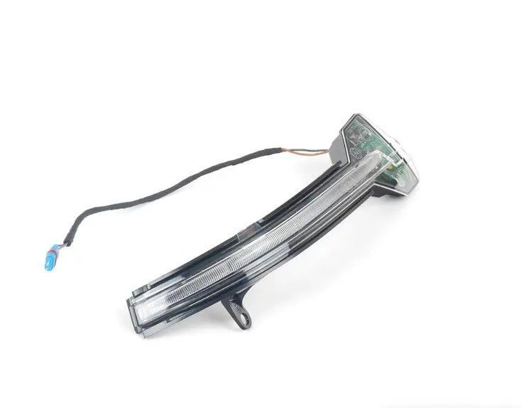 Повторювач правого повороту для BMW 5 F10, F11, F07, 6 F06, F12, F13, 7 F01, F02 в зеркало BMW 63137308536 415531 фото Повторювач правого повороту для BMW 5 F10, F11, F07, 6 F06, F12, F13, 7 F01, F02 в зеркало BMW 63137308536 415531 фото