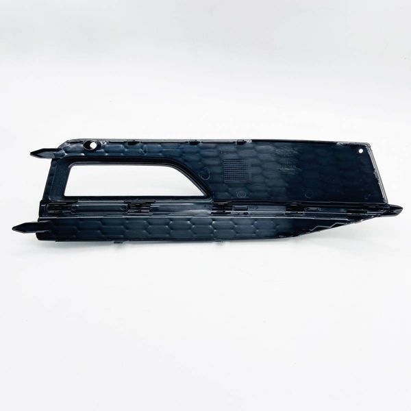 Решетки переднего бампера на Audi A4 B8 2011-2015 S-Line черные 425958 фото
