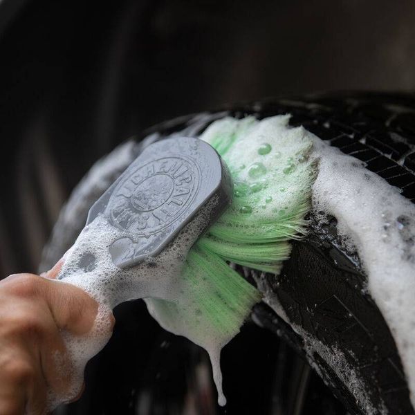 Щітка для дисків Chemical Guys Wheelie All Exterior Surface And Wheel Brush 408781 фото Щітка для дисків Chemical Guys Wheelie All Exterior Surface And Wheel Brush 408781 фото