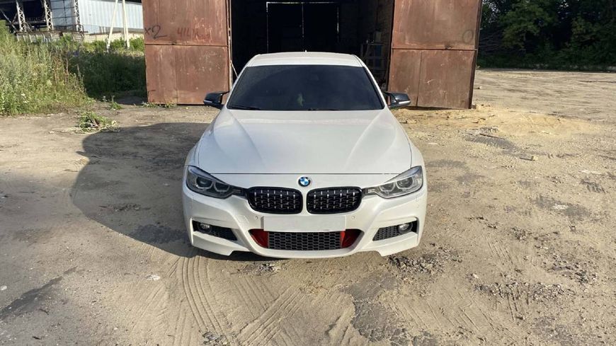 Решетка радиатора на BMW 3 F30, F31 2011-2018 Diamond Silver 429109 фото