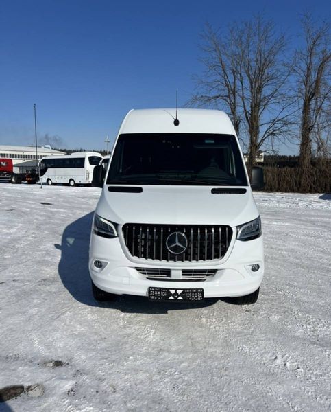 Решітка радіатора на Mercedes Sprinter W907 2017- GT Chrome Black без рамки 430766 фото