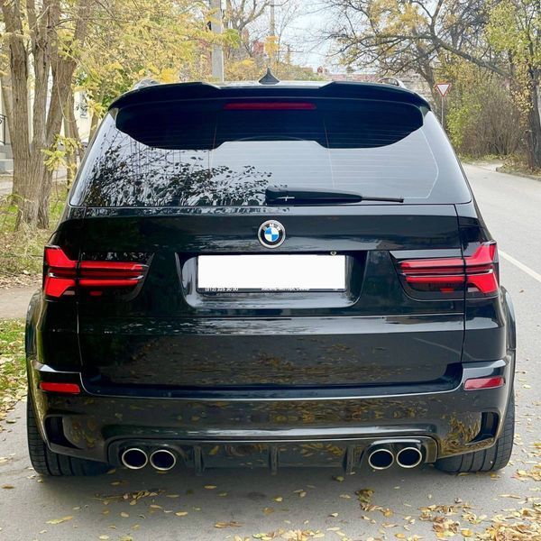 Спойлер на BMW X5 E70 2008-2013 стиль Paradigma чорний глянець 431096 фото Спойлер на BMW X5 E70 2008-2013 стиль Paradigma чорний глянець 431096 фото
