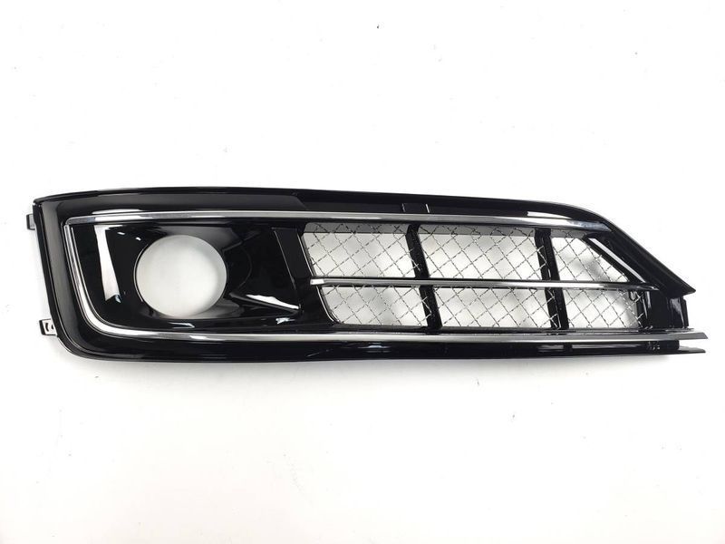 Решетки в бампер Chrome Black (стиль W12 под дистроник) на Audi A8 D4 2014-2017 429181 фото