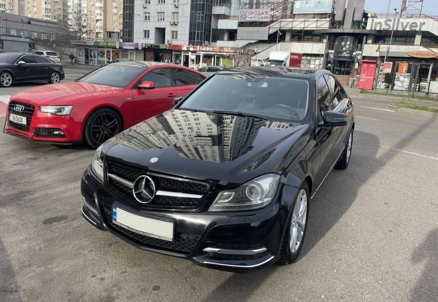 Решетка радиатора на Mercedes C-class W204 2007-2014 Black W/Moulding SL 427742 фото