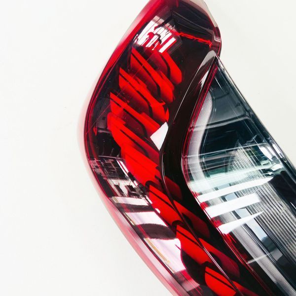Задние фонари на BMW 3 Series G20 2018- OLED Dragon Scale 430840 фото Задние фонари на BMW 3 Series G20 2018- OLED Dragon Scale 430840 фото