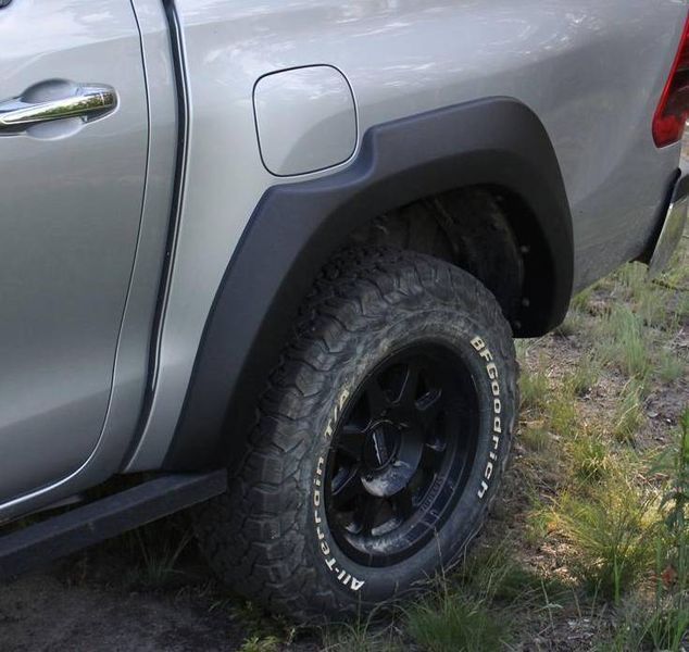 Розширювачі колісних арок Toyota Hilux 2020- EGR OE Style FF239610 317307 фото