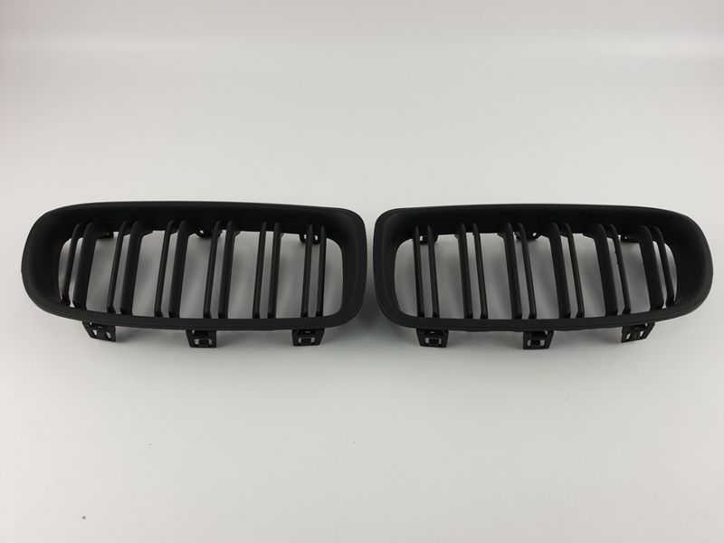 Решітка радіатора на BMW 3 F30, F31 2012-2019 M-Look чорний мат BMW-F30152 409031 фото Решітка радіатора на BMW 3 F30, F31 2012-2019 M-Look чорний мат BMW-F30152 409031 фото