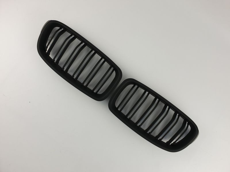 Решітка радіатора на BMW 3 F30, F31 2012-2019 M-Look чорний мат BMW-F30152 409031 фото Решітка радіатора на BMW 3 F30, F31 2012-2019 M-Look чорний мат BMW-F30152 409031 фото