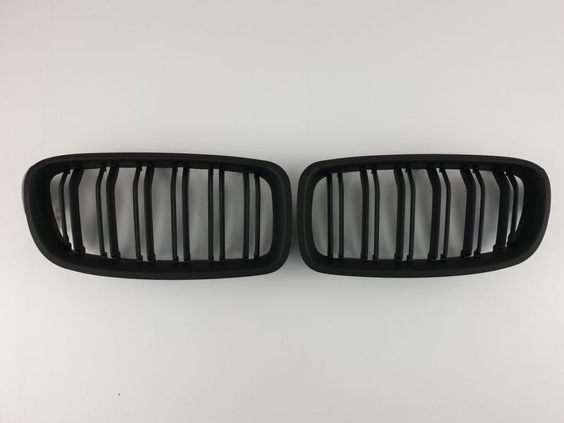 Решітка радіатора на BMW 3 F30, F31 2012-2019 M-Look чорний мат BMW-F30152 409031 фото Решітка радіатора на BMW 3 F30, F31 2012-2019 M-Look чорний мат BMW-F30152 409031 фото