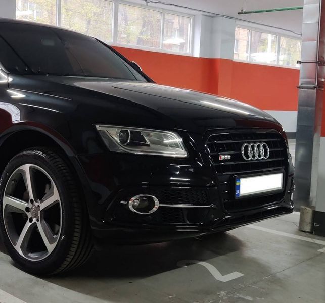 Решетка радиатора на Audi Q5 2012-2016 в стиле SQ5 Black 240989 фото