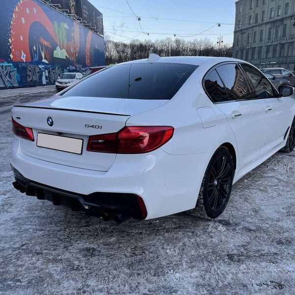 Спойлер на BMW 5 G30 2017-2022 стиль M5 чорний глянець 355158 фото