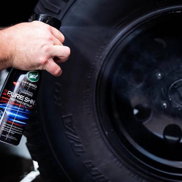 Засіб для захисту кузова Turtle Wax Hybrid Solutions Pure Shine Misting Detailer 590мл 418375 фото