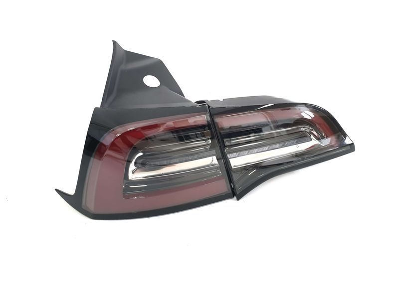 Задние фонари на Tesla Model 3 2017-2022 429538 фото