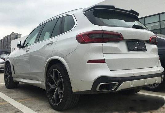 Карбоновий спойлер на BMW X5 G05 2018- M-Sport 215600 фото Карбоновий спойлер на BMW X5 G05 2018- M-Sport 215600 фото