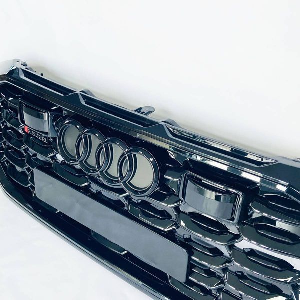 Решетка радиатора на Audi Q8 2018-2023 в стиле RSQ8 2023 Black 430072 фото